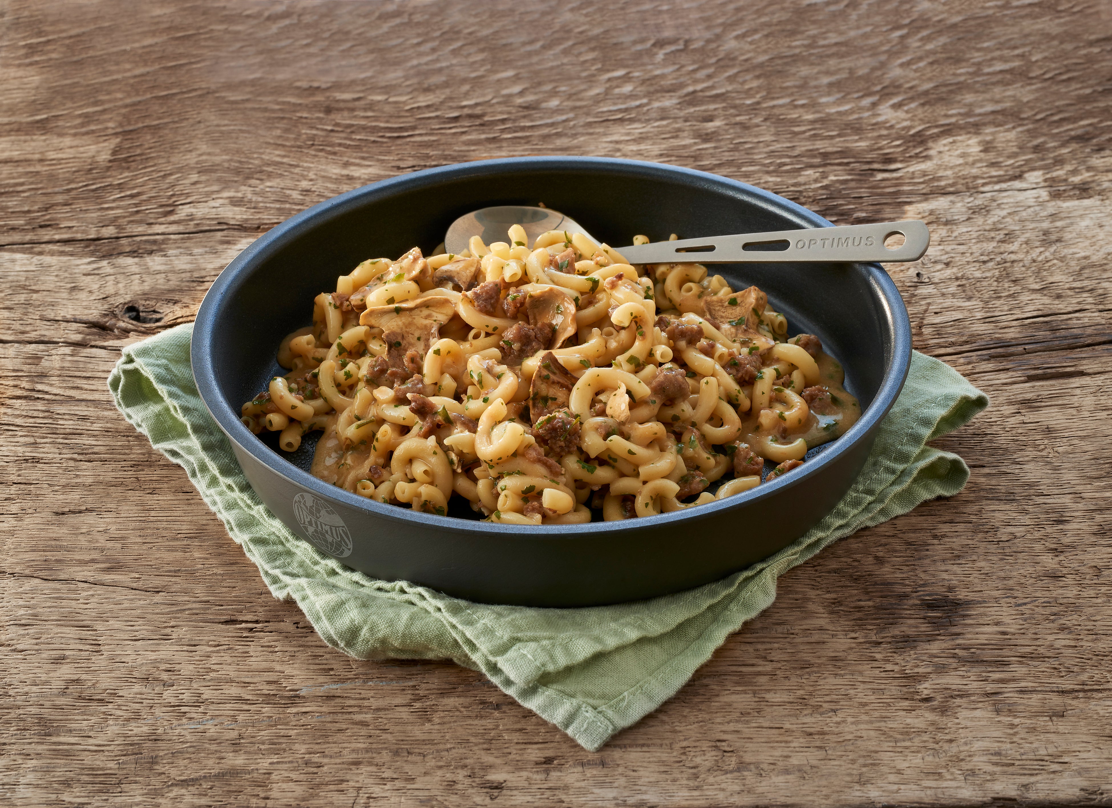 TREK'N EAT Jägertopf mit Rindfleisch und Nudeln